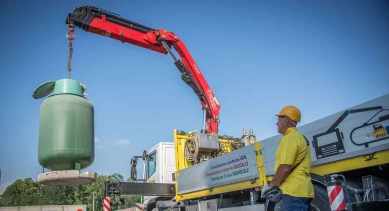 Contenitori di gasolio agricolo: normativa taniche e cisterne | Digas