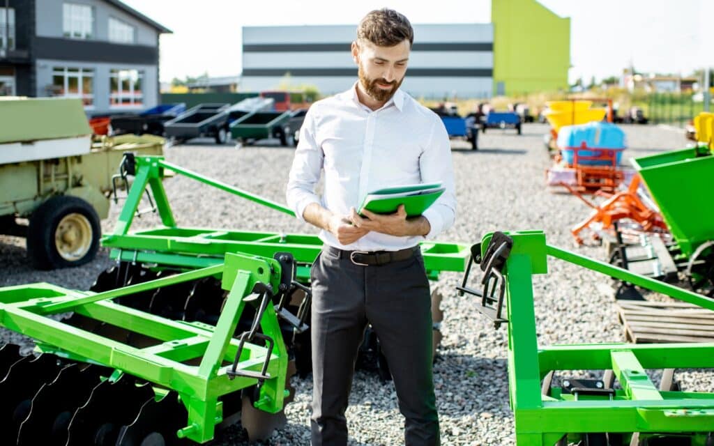 imprenditore sceglie cisterna di gasolio agricolo